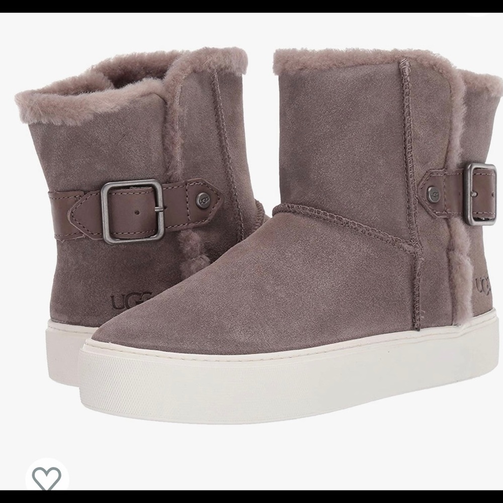 UGG Aika Sneaker/Boot size 7.5